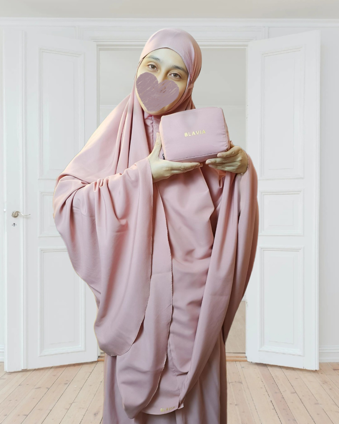 ZIPPER PRAYER GARMENT WITH MINI BAG